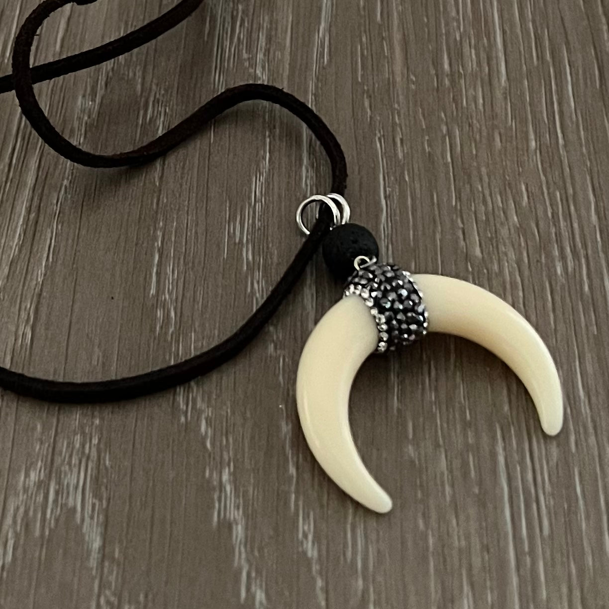 Amazon.com: Bone Pendant Natural Tooth Boar'S Tusk Necklace of Hyperbole  Style : Clothing, Shoes & Jewelry